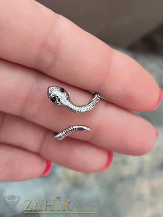 Дамски бижута - Мега яка гравирана змия с кристални черни очи на стоманен пръстен , широк 0,2 см, не променя цвета си - P1589